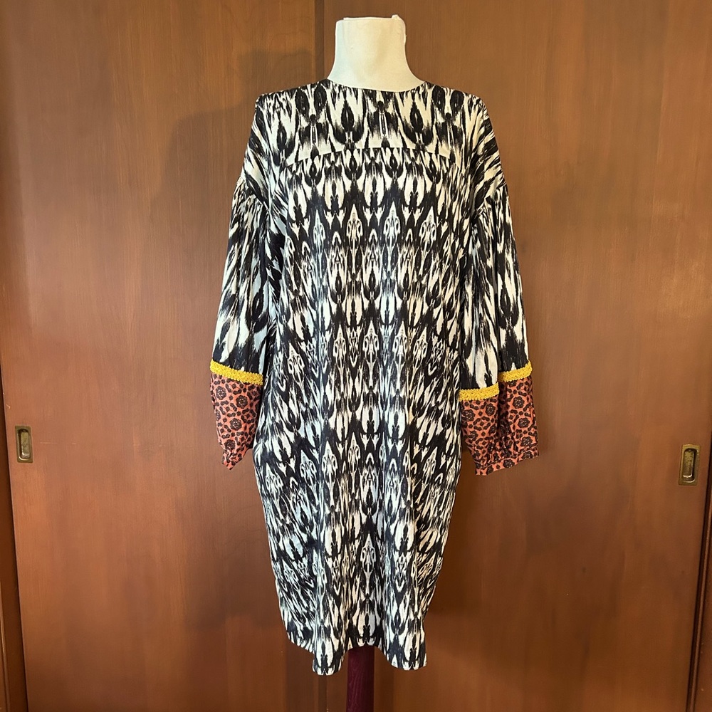 NWT Sachin + Babi X Anthropologie Black and White Dress with Orange Accents